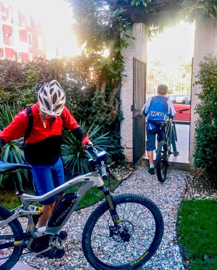 Al Giardino Degli Artisti Bed and Breakfast Cairo Montenotte Buitenkant foto